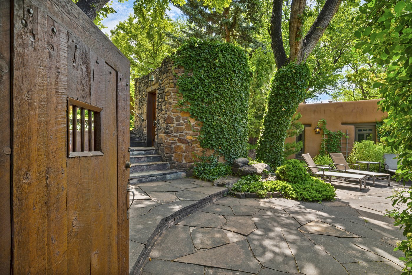 Santa Fe home courtyard
